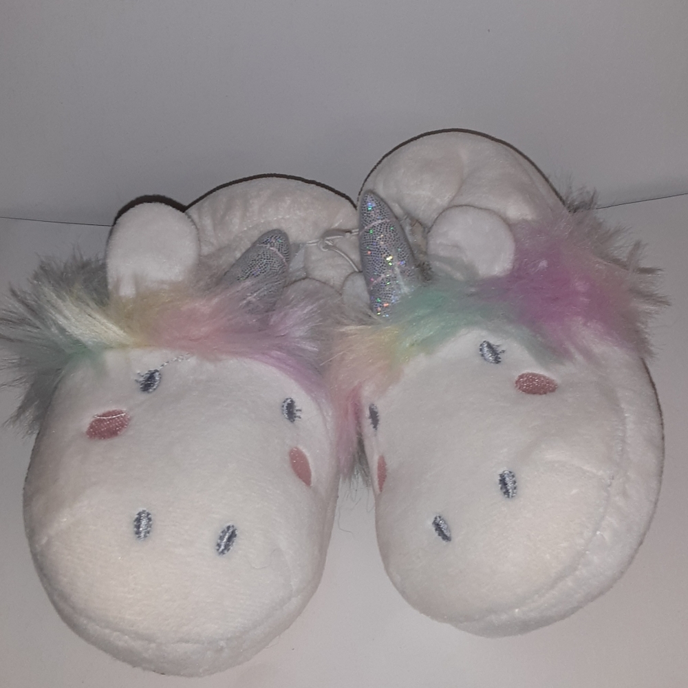 White Unicorn Slippers Size 11/12 🏷 NWT